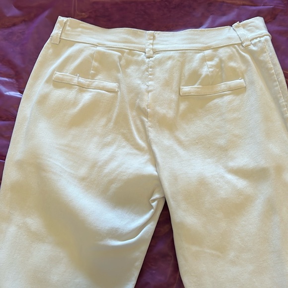 Low rise stretch capris - Picture 6 of 12